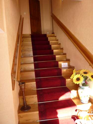 escalier menant aux appartements de la maison d`augustin de st jean d`arves